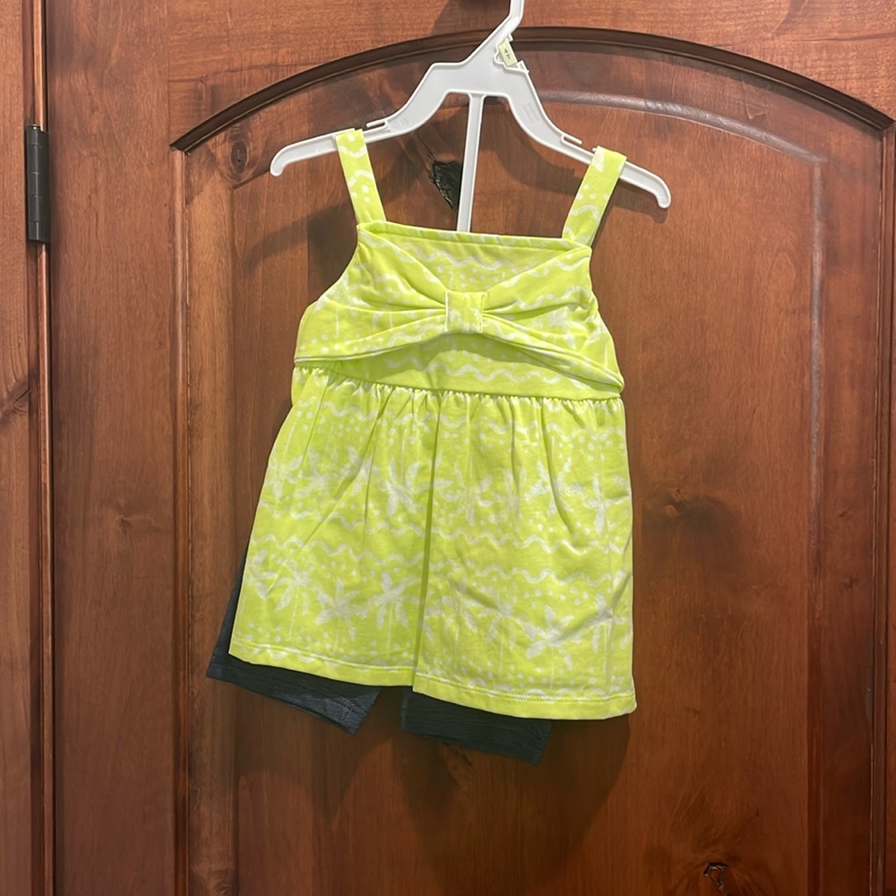 Girls shorts set